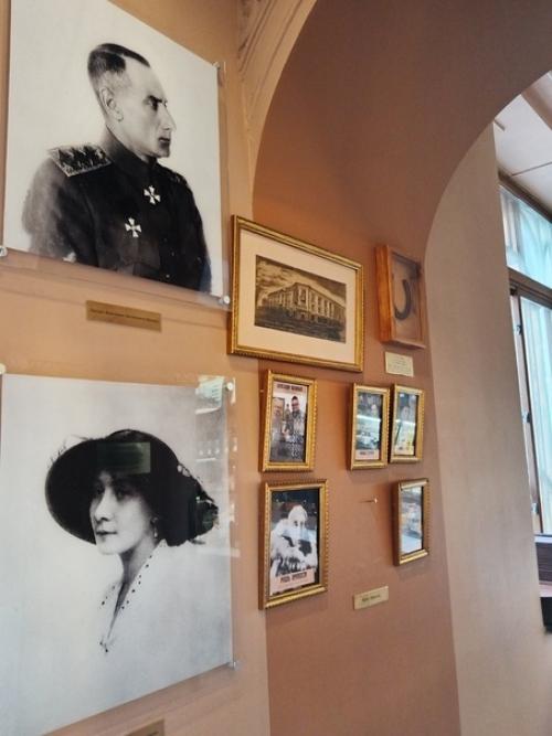 Три дня накануне отъезда просто гуляла по Владивостоку. 01