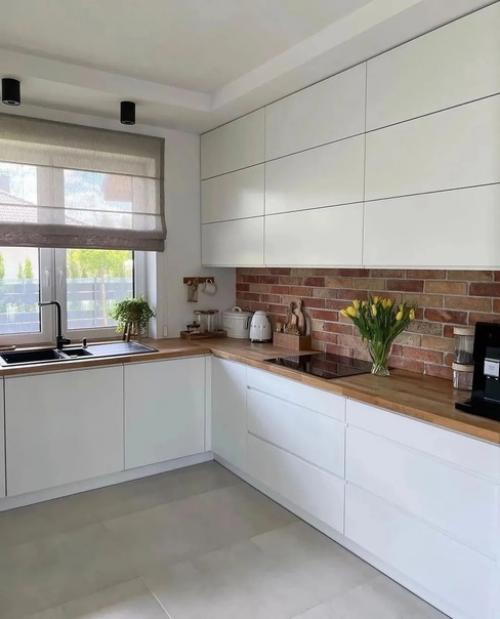 Несмотря на то что серый цвет пару лет назад уступил свое место бежевому, он все равно навсегда останется частью скандинавского интерьера. 04