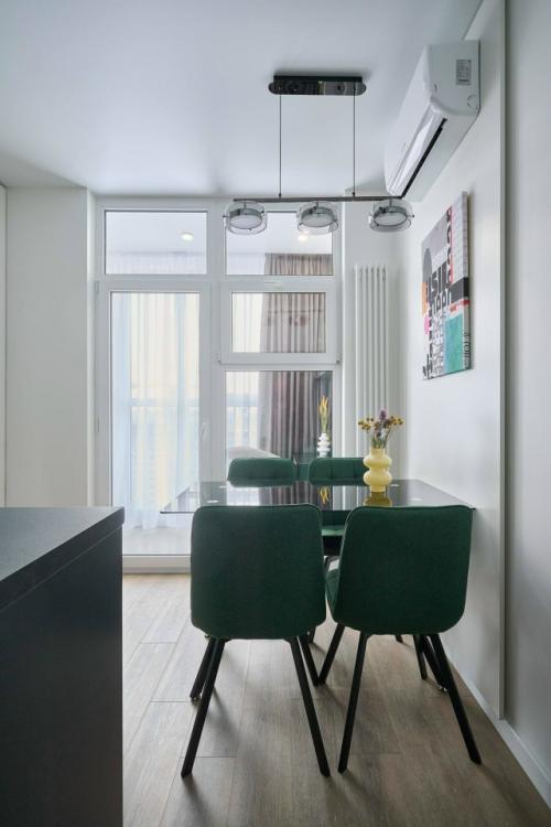 Минималистичная однушка с глубокими акцентами. 07