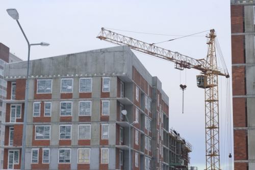 В центре города продолжается строительство жилого комплекса Victory Park. 01
