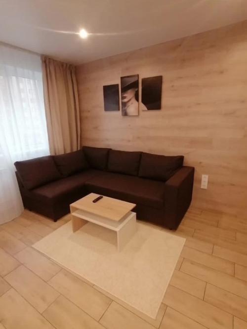 Небольшая квартире. После ремонта. 04