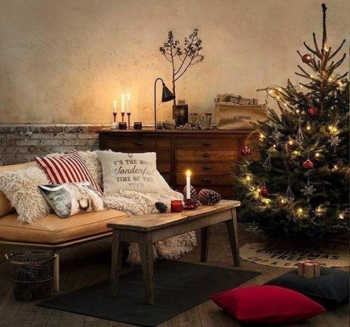 Я посылаю вам пушистый белый снег и зажигаю праздничные свечи. 01