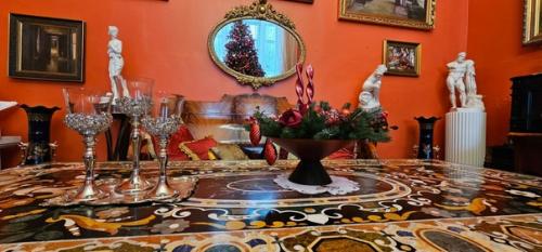 Красная гостиная в усадьбе Марьино. 03