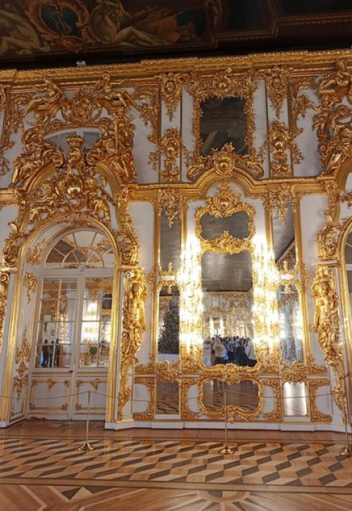 Екатерининский дворец!  Вот здесь я мечтала побывать давно и никак не получалось, хотя в Санкт-петербурге была не раз. 03