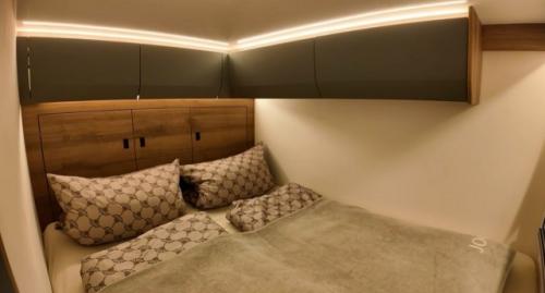 Роскошный внедорожный автодом Fennek 6X6 от Reimers Brothers Expedition оценен в $1, 86 млн. 03