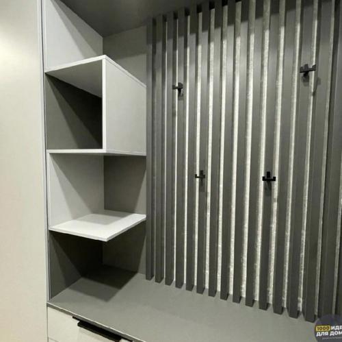 Интерьер прихожей. С вместительным шкафом. 07