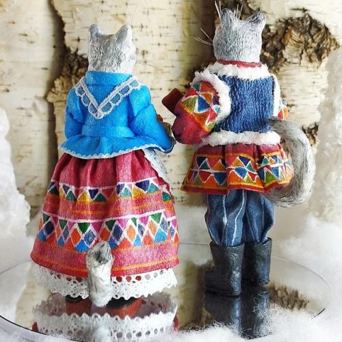 Котик и кошечка в национальных костюмах - яркий акцент для вашего интерьера. 02