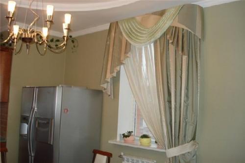 Как оформить окно на кухне? 02