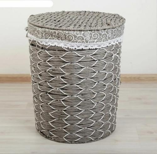 Плетеные корзины для белья станут отличным украшением для любой ванной комнаты. 05