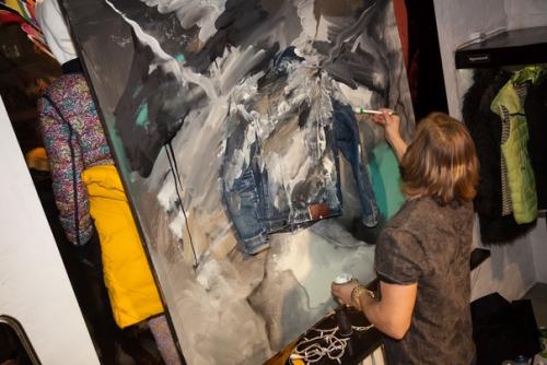 22 октября 2011 года в историческом центре Москвы на никитском бульваре, в доме 1927 года постройки, открыл свои двери флагманский магазин GJO. 03