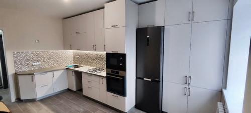 Просторная кухня - вот о чем мечтает каждая хозяйка! 07