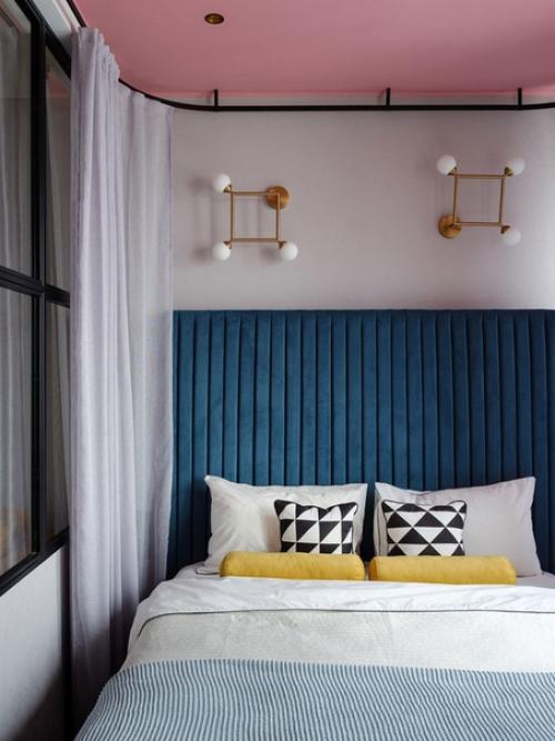 Маленькая, но яркая и продуманная квартира для девушки (40 кв. 07