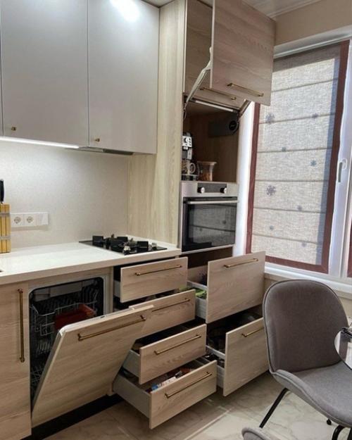 Кухня в хрущевке.  Несмотря на ограниченное пространство получилось сделать очень стильную и функциональную кухню. 07