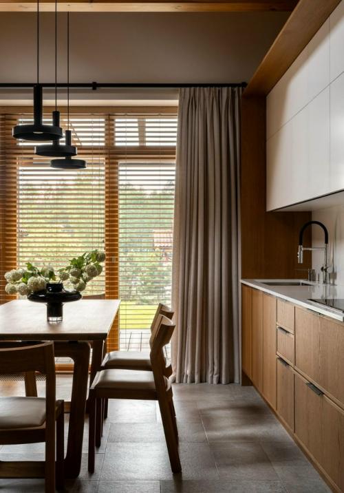 Этот дом под минском - отличный пример того, как функциональность и эстетика могут идти рука об руку. 02