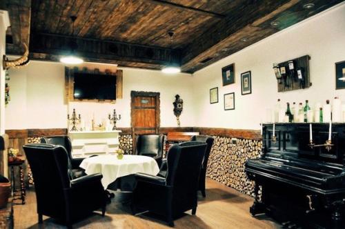 Kassa (Украина) / самогон - бар. 02