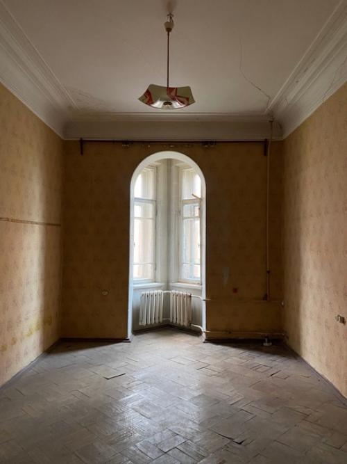 Стильная переделка двушки в старом фонде в Питере. 01