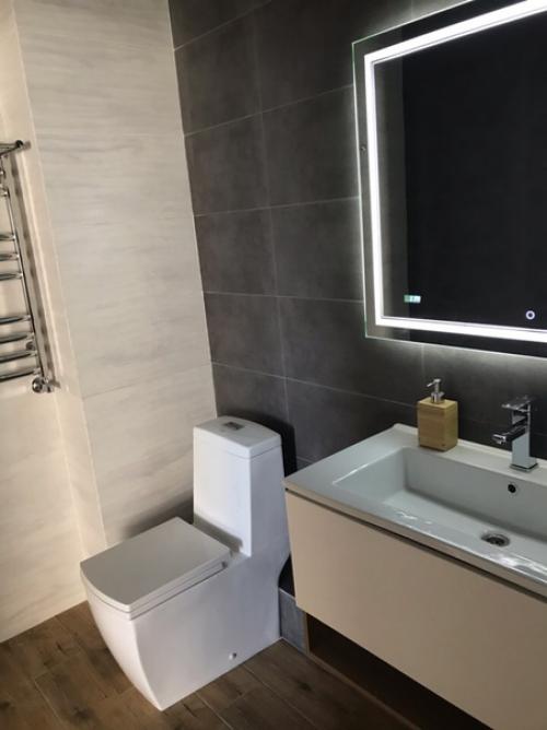 Закончили нашу ванную судите строго! 04