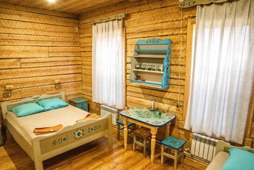 В продолжение темы где Остановиться в Сольвычегодске, стоит сказать, что помимо показанного ниже земского дома есть ещё вот что: 06