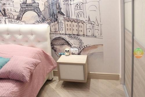 Чудесный интерьер спальни, оформленной в конфетных тонах, для девочки. 08