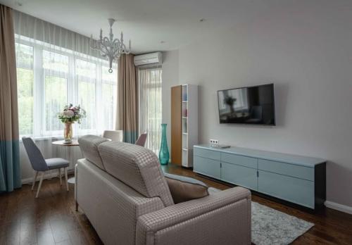 Нежный дизайн двухкомнатной квартиры в пастельных тонах. 01