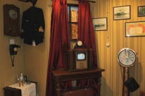 Непонятные современному городскому жителю: зачем вешать ковер на стену. 09