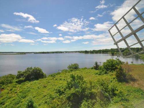 Переделанный из старой мельницы дом продается за 1, 85 миллиона долларов. 06