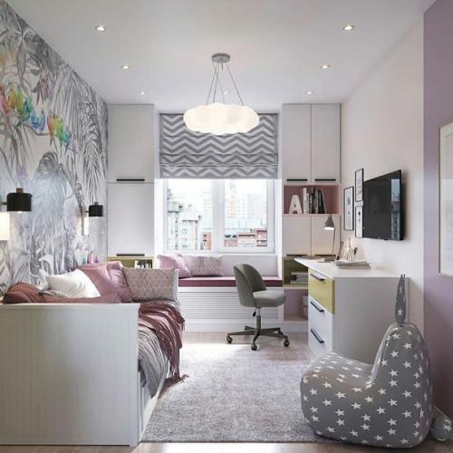 Уютная детская с красивым оформлением стены. 01