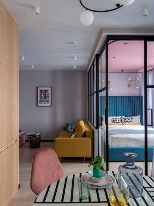 Маленькая, но яркая и продуманная квартира для девушки (40 кв. 02