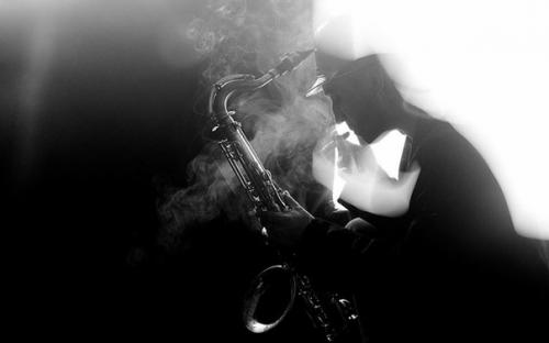 Лучшие клубы и рестораны Москвы, где играют джаз.

