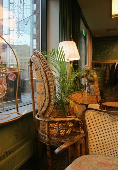 Зелёная гостиная - уютное кафе, которое занимает один из залов кондитерской Анны Красовской. 07