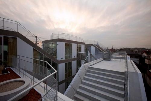 Многоквартирный дом в Японии. 04