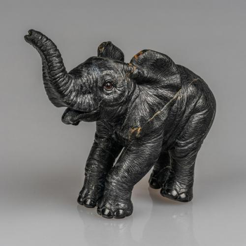 Изображения диких животных африканского континента часто становились лейтмотивом стилистических направлений в искусстве. 08