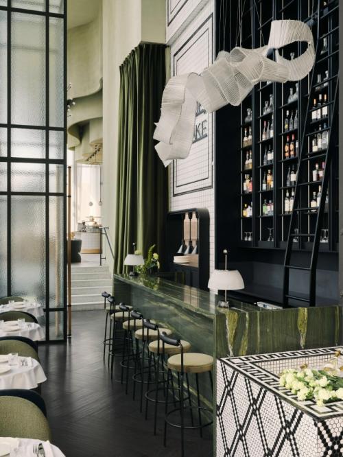 Книги до потолка и ванна для шампанского: ресторан Grande Bibliotheca в Москве. 03