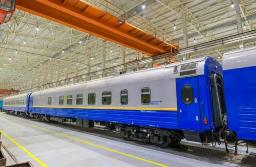 В Казахстане начали делать двухвагонные сцепы.

