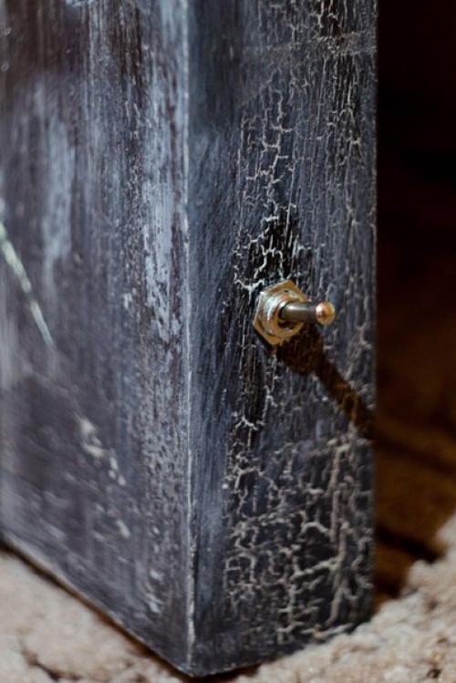 Понятно, что у всех есть зеркало в ванной, прихожей или спальне, но это просто зеркала. 04