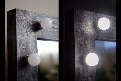 Понятно, что у всех есть зеркало в ванной, прихожей или спальне, но это просто зеркала. 03