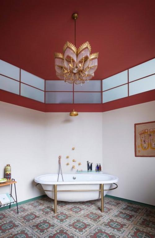 Команда A + Z Design Studio реализовала проект жилого пространства для семьи из Будапешта, Венгрия.