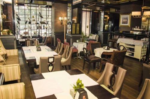 А в астане появляется все больше и больше заведений, готовых радовать клиентов уникальным интерьером и, конечно, вкусной кухней! 07