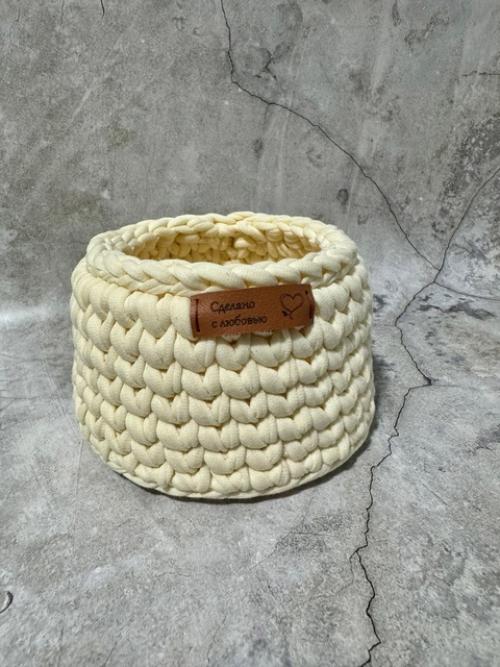 Хочу предоставить вашему вниманию вязанные корзинки из трикотажной пряжи данные корзинки подойдут под любой интерьер, уберут визуальный шум. 03