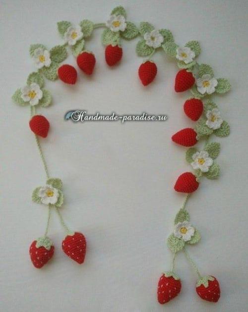 Подхваты для штор с цветущей клубникой. 01