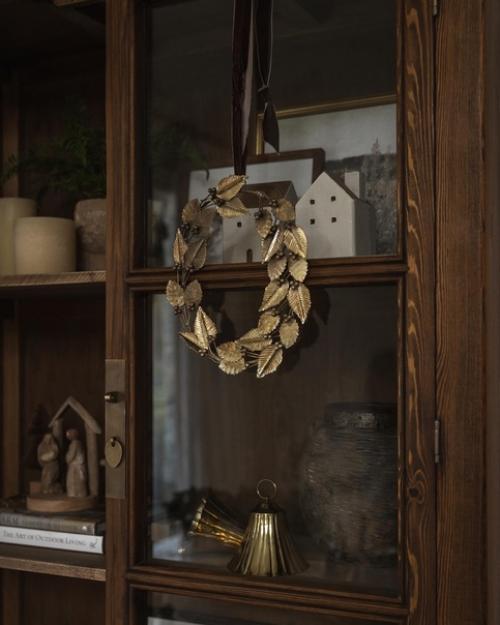 Очень уютный рождественский интерьер в коричневых тонах. 02