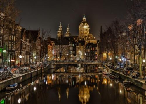 Базилика святого Николая в Амстердаме, Нидерланды. 01