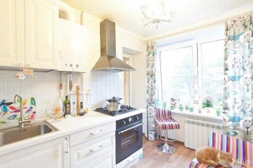 Просторная квартира. В светлых оттенках. 04