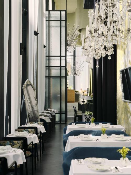 Книги до потолка и ванна для шампанского: ресторан Grande Bibliotheca в Москве. 04