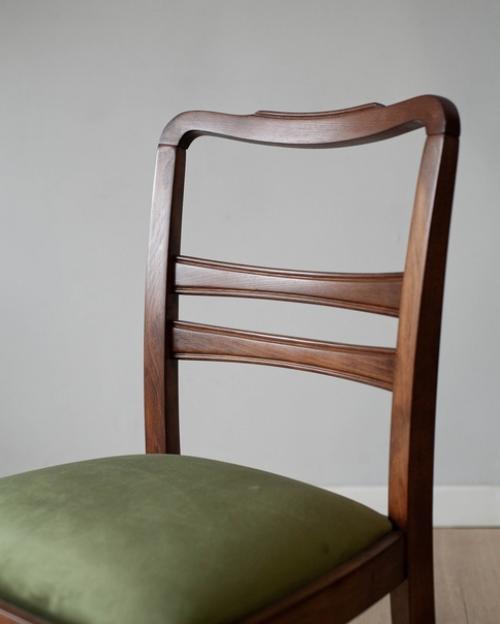 Мы часто говорим, что винтаж в тренде, и рассказываем, что дизайнеры в России и Европе выбирают в том числе винтажную мебель для своих проектов. 02