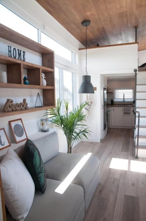 Компактный мини - дом, который питается солнцем. 08