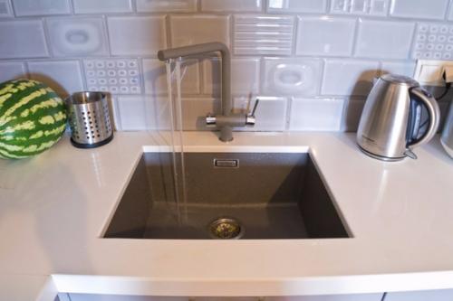 Выбор кухонной столешницы - достоинства и недостатки популярных материалов. 03