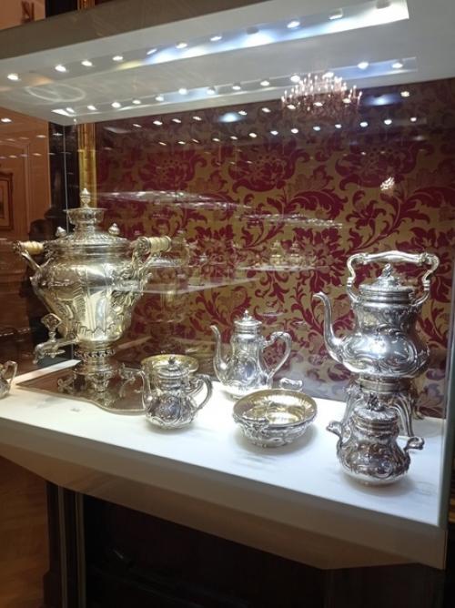 Совершенно напрасно музей фаберже ассоциируют только с коллекцией императорских пасхальных яиц. 02