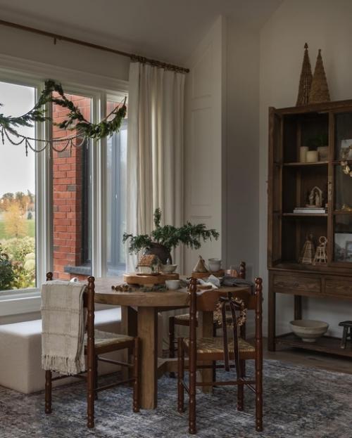 Очень уютный рождественский интерьер в коричневых тонах. 08