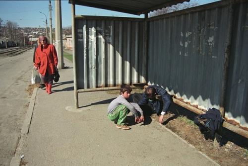 В 1991 году распался Ссср, и начало девяностых годов стало переходным периодом от советской системы к нормальным экономическим отношениям. 08